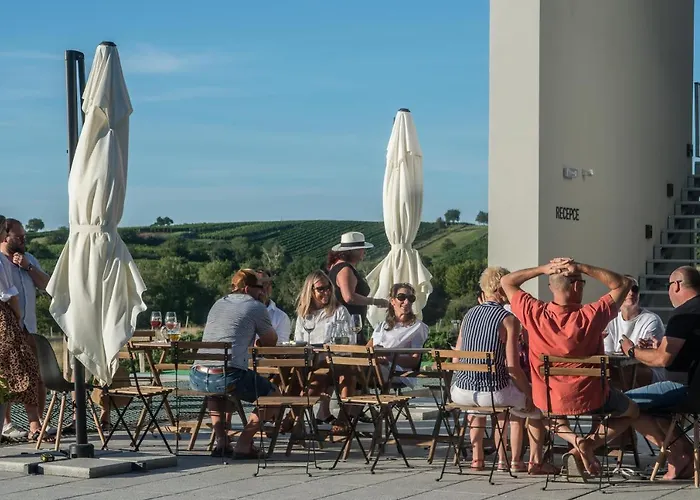 Boutique Vinarstvi Skrobak 4* Cejkovice (Hodonin)